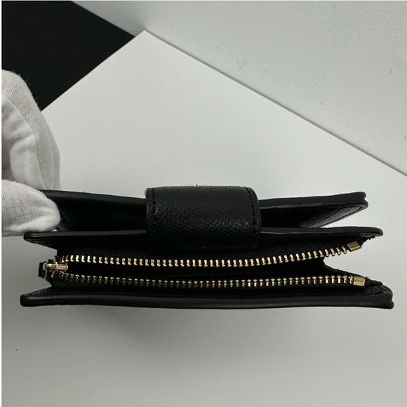 🏷️SOLD Coach Medium Corner Zip Wallet in Black Crossgrain Leather - Picture 8 of 12